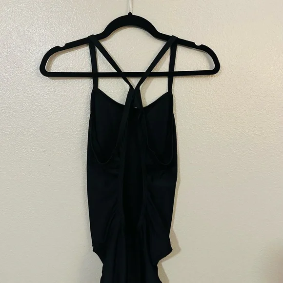 Nike Black Women's One Piece Swimsuit - Picture 2 of 2